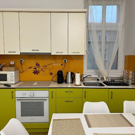 Main Street Retreat Apartment With Free Parking Saraybosna Dış mekan fotoğraf