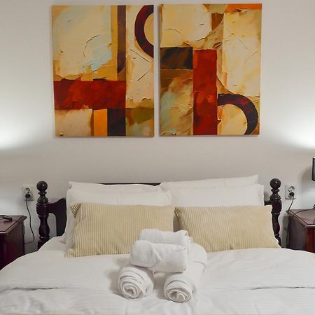 Main Street Retreat Apartment With Free Parking Saraybosna Dış mekan fotoğraf