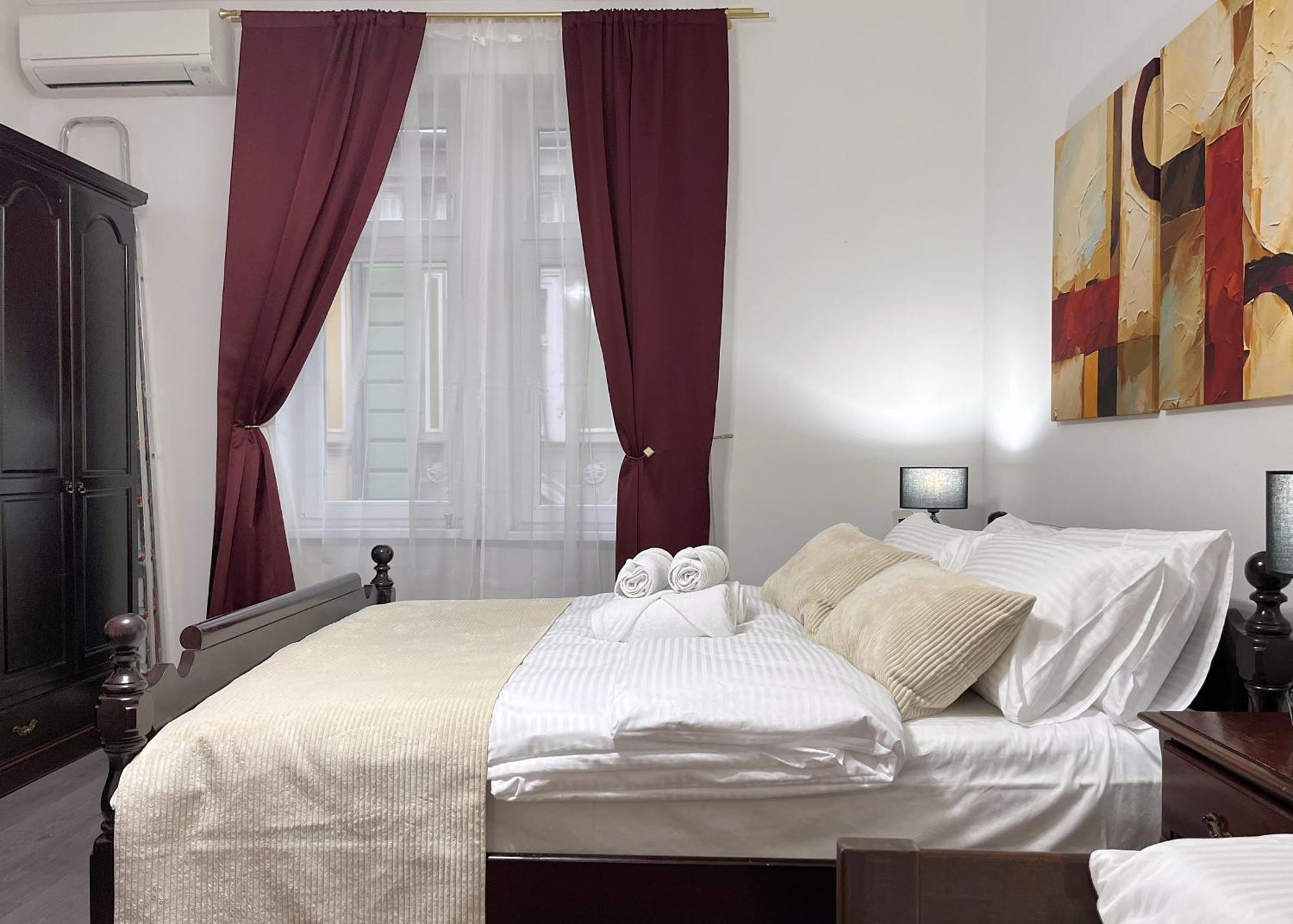 Main Street Retreat Apartment With Free Parking Saraybosna Dış mekan fotoğraf