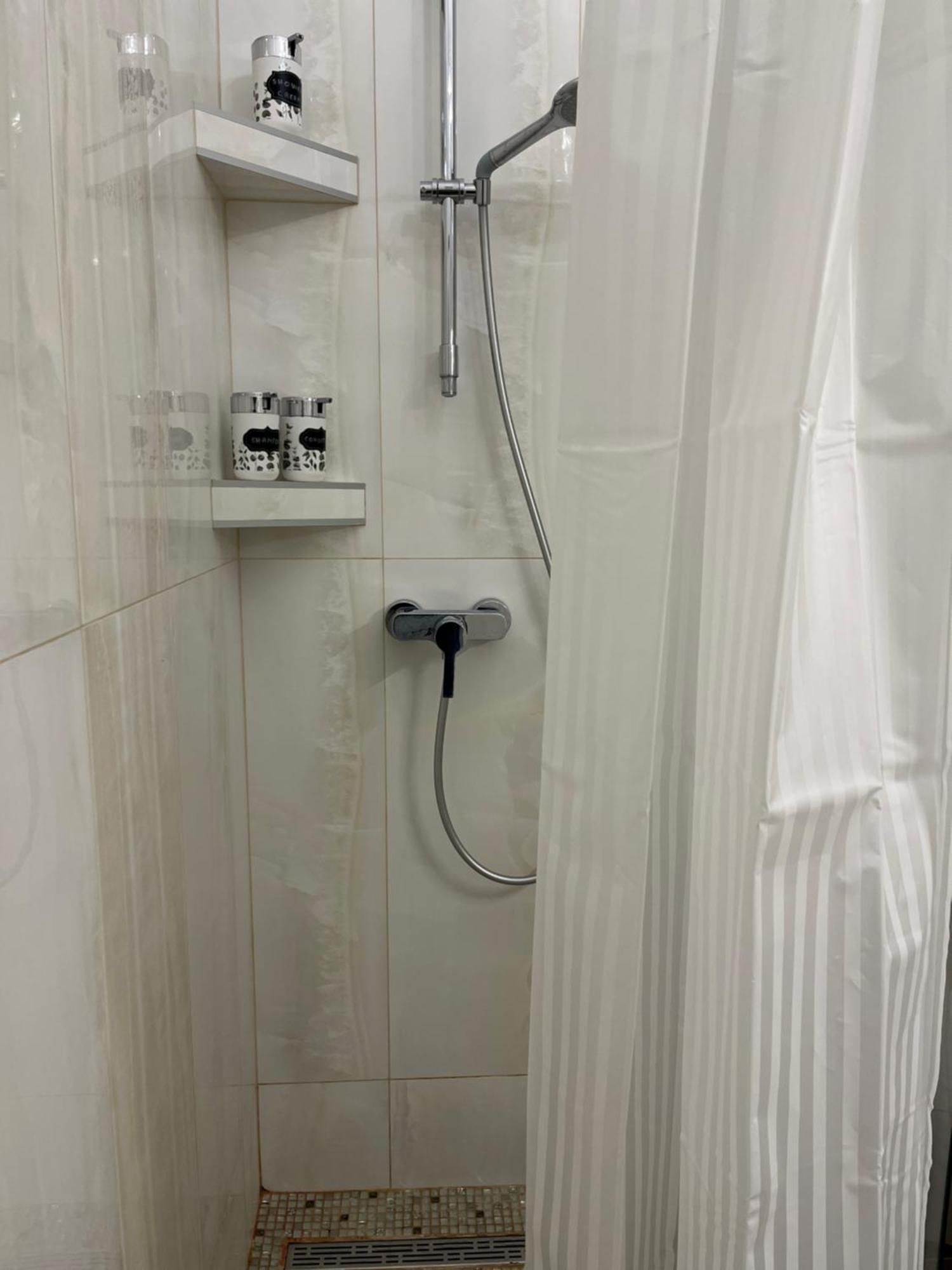 Main Street Retreat Apartment With Free Parking Saraybosna Dış mekan fotoğraf
