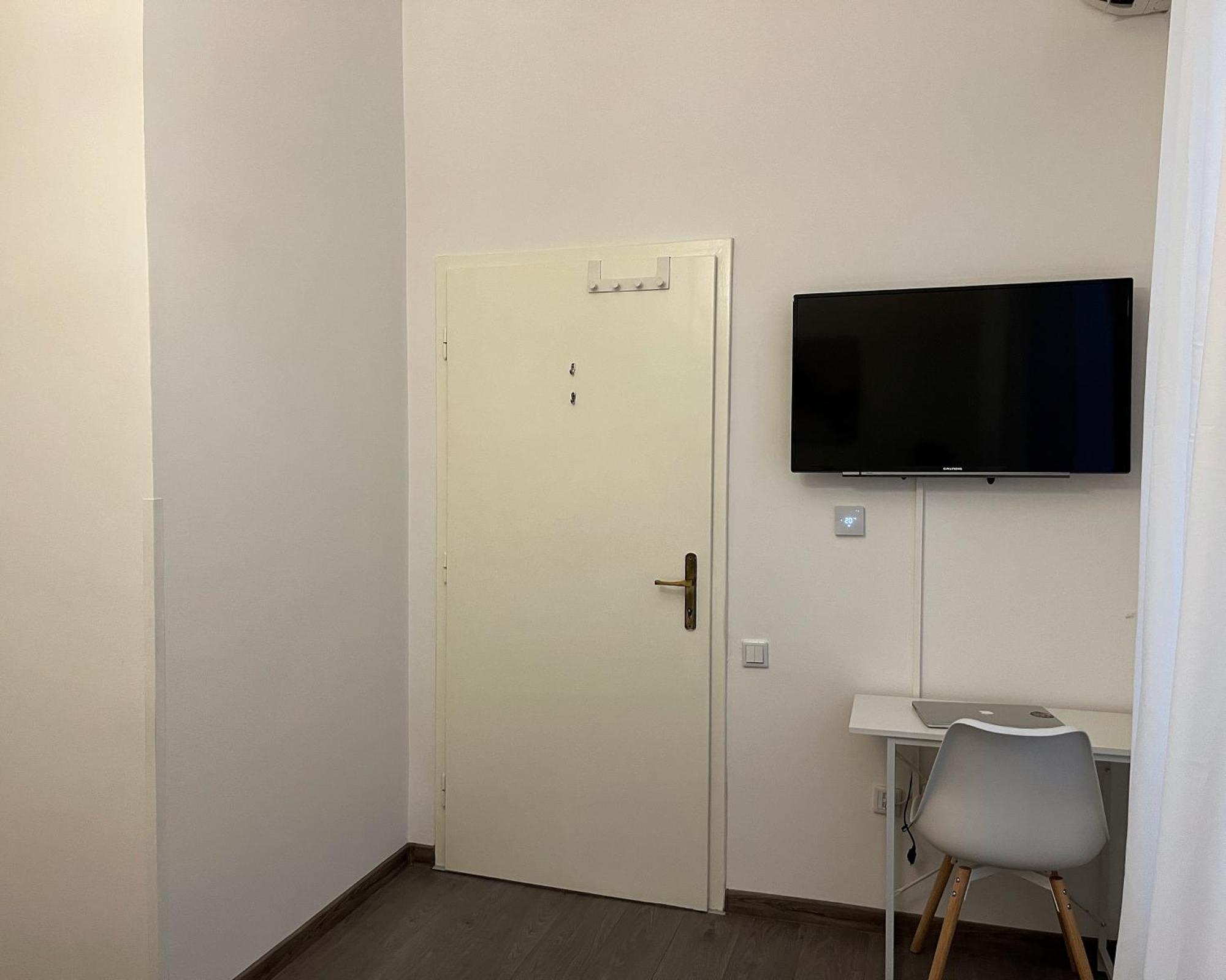 Main Street Retreat Apartment With Free Parking Saraybosna Dış mekan fotoğraf