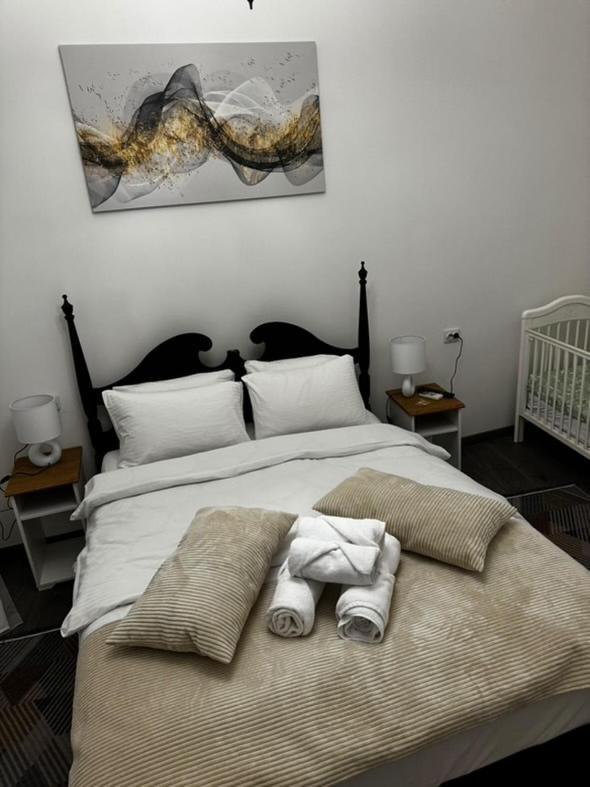 Main Street Retreat Apartment With Free Parking Saraybosna Dış mekan fotoğraf